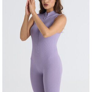 ALO Yoga tummy control and hip lifting vest seamless yoga wear